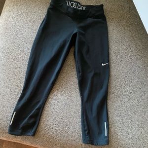 Nike Cropped Leggings